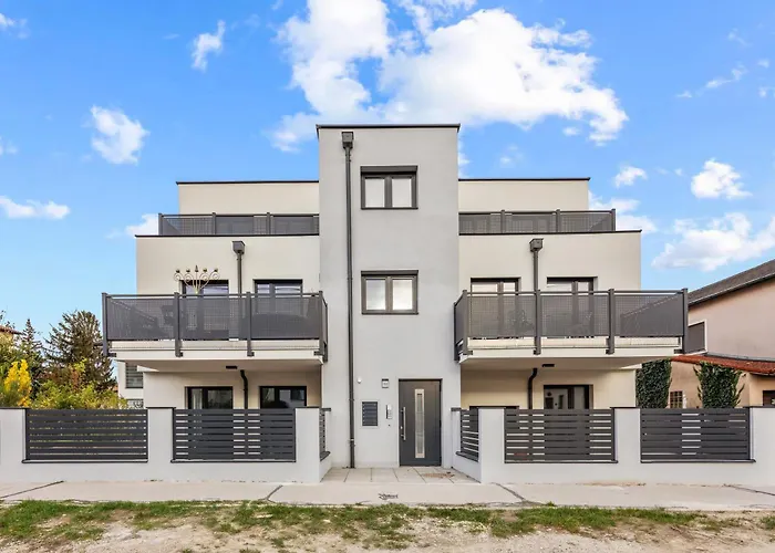 Yellow Suite - Whirlpool Garden - Free Parking - Wifi